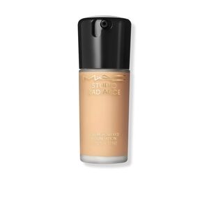 MAC Cosmetics Studio Radiance Foundation
